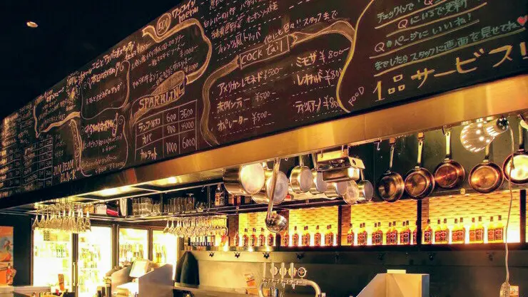 STANDING WINE BAR Qの写真